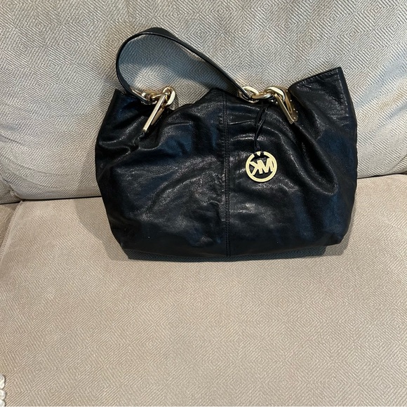 Michael Kors black leather large chain shoulder tote with gold accents - Picture 1 of 16